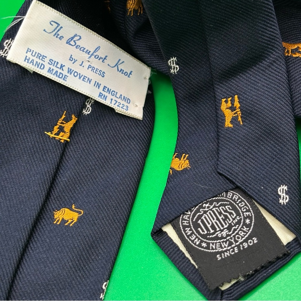 J.Press Beaufort Knot Wall Street Tie Bears Bulls Pure Silk Handmade In England